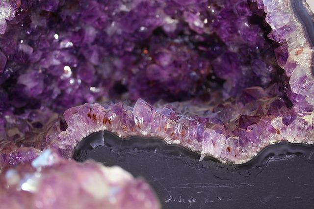 amethyst-charge your crystals