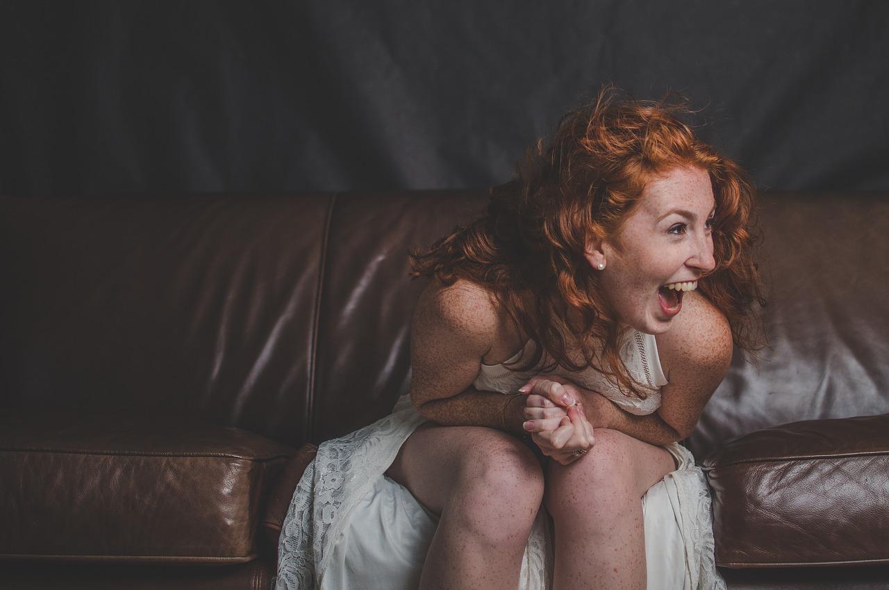 laughing can ease the affects of stress on women